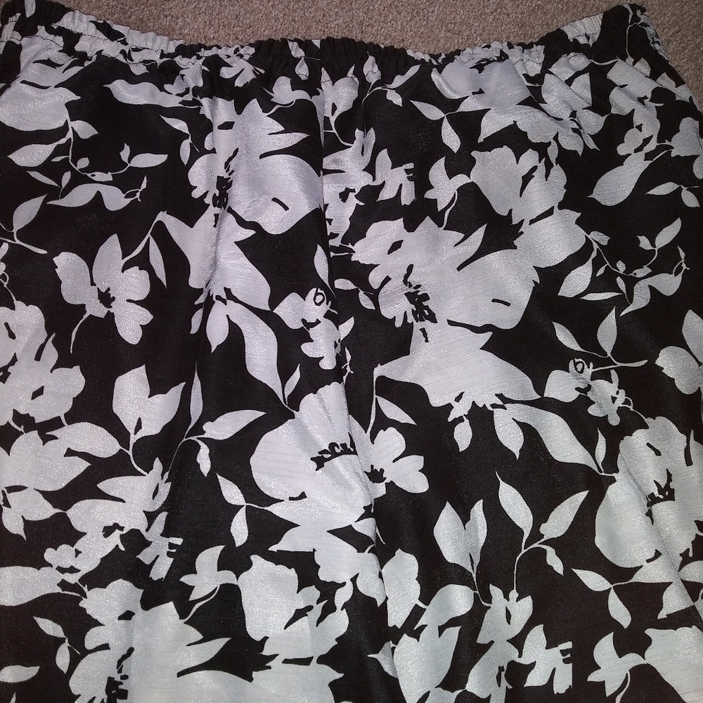 Selene sport black and white pants